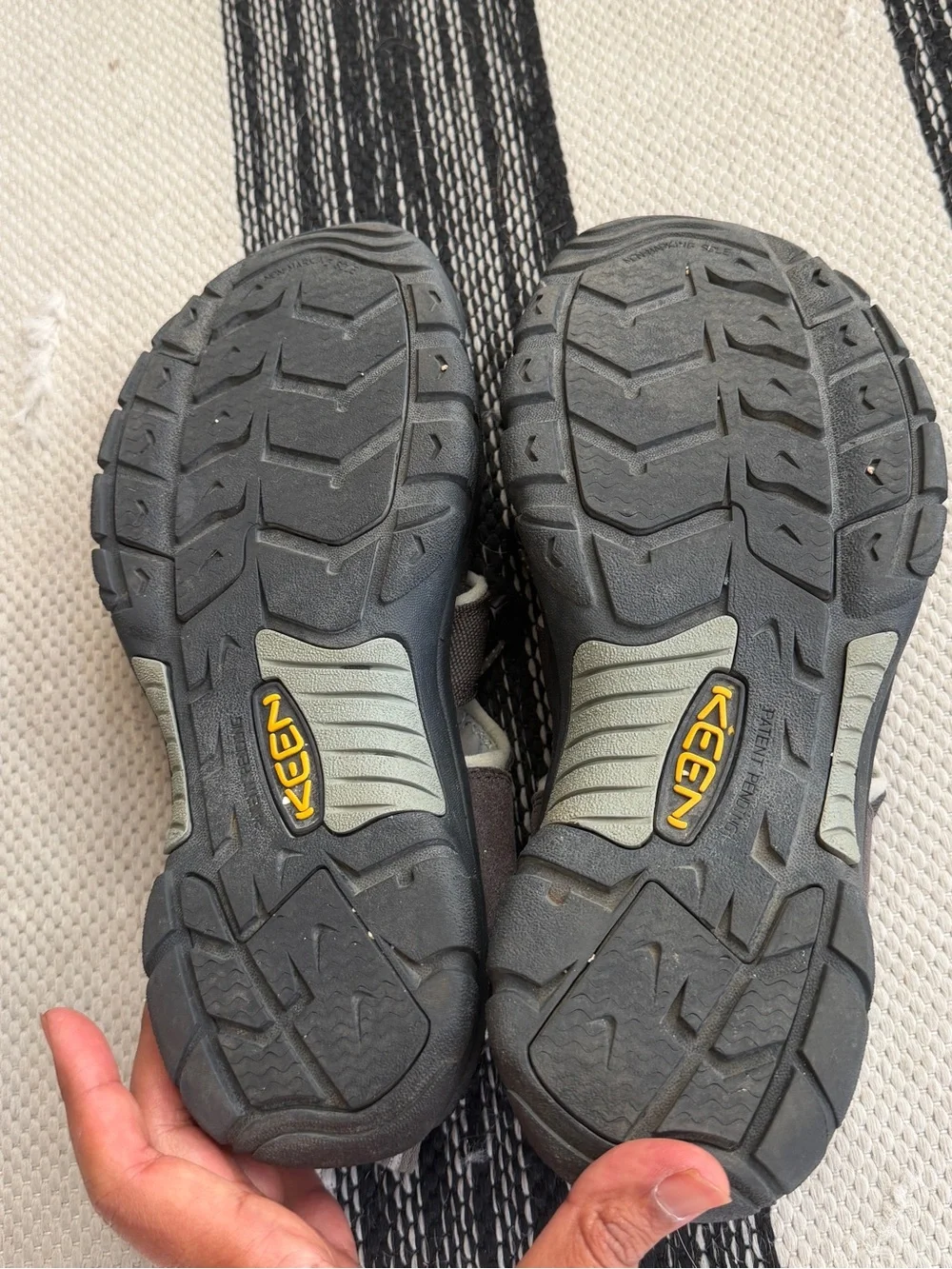 KEEN Sandals Men's Dark Gray/ Brown Whisper Outdoor Sandals Size 11.5